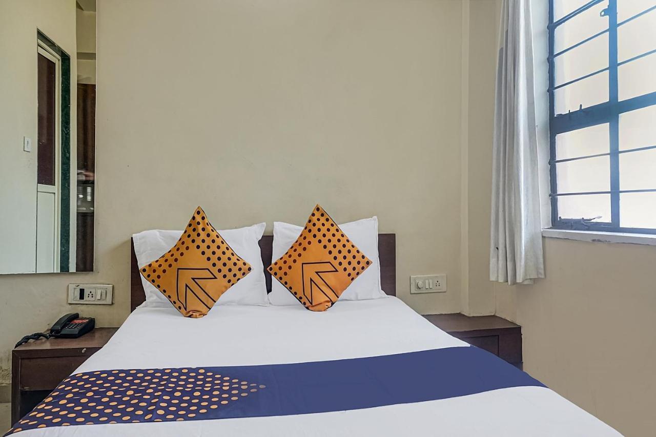 Oyo Flagship 75444 Hotel Kinara Lodging & Boarding Mangvadi ภายนอก รูปภาพ