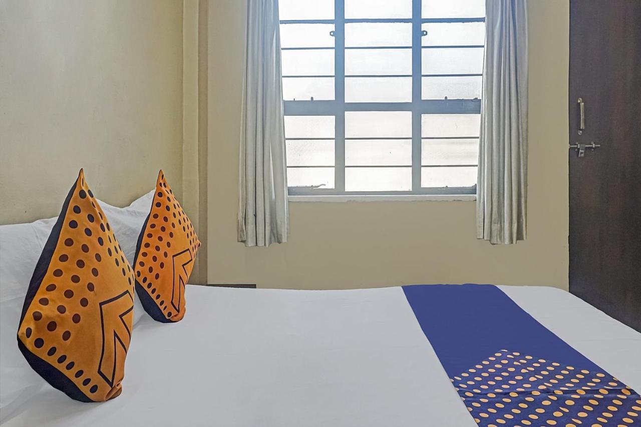 Oyo Flagship 75444 Hotel Kinara Lodging & Boarding Mangvadi ภายนอก รูปภาพ