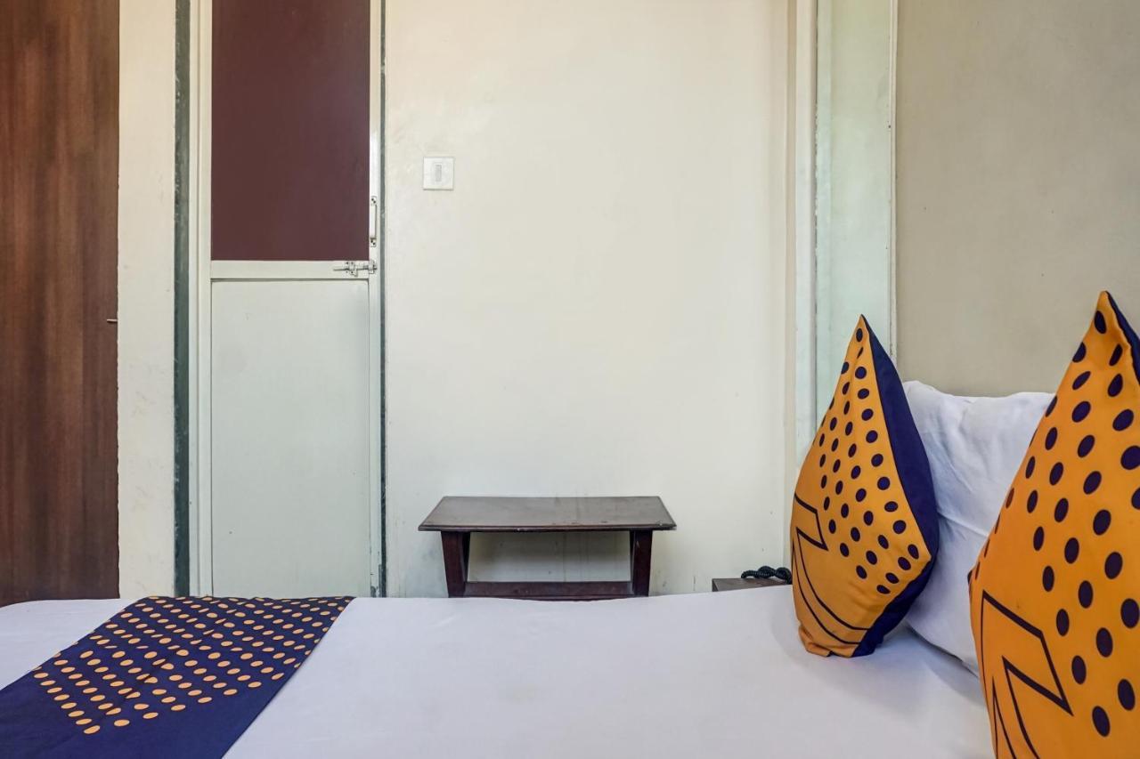 Oyo Flagship 75444 Hotel Kinara Lodging & Boarding Mangvadi ภายนอก รูปภาพ