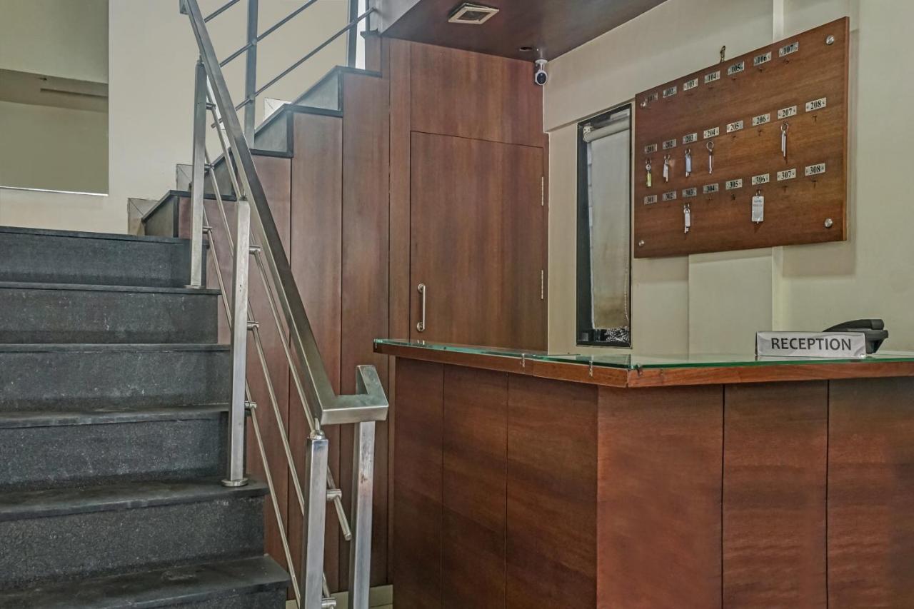 Oyo Flagship 75444 Hotel Kinara Lodging & Boarding Mangvadi ภายนอก รูปภาพ