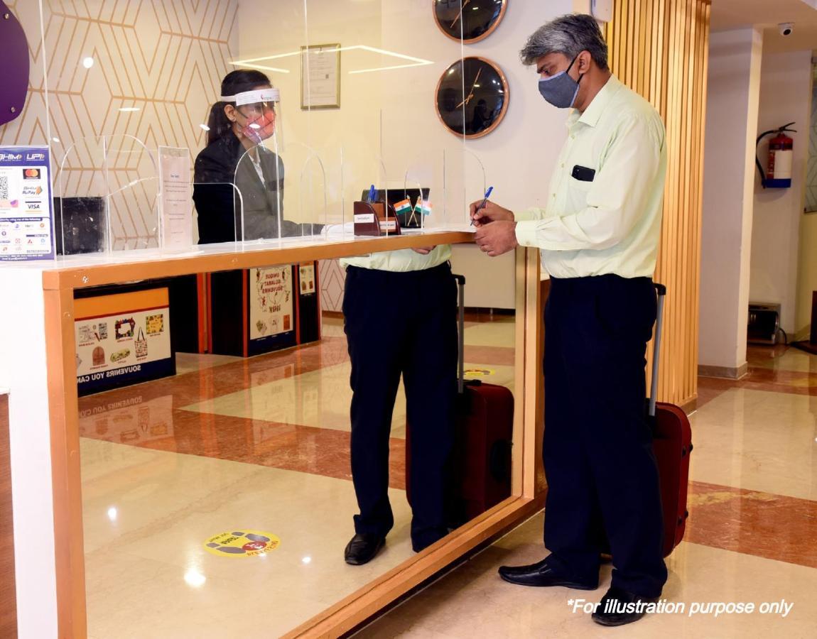 Oyo Flagship 75444 Hotel Kinara Lodging & Boarding Mangvadi ภายนอก รูปภาพ
